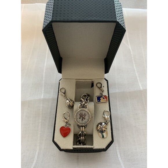 New York Yankees Charm Bracelet Watch w 4 Charms New Battery Pinstripe Logo MLB - Picture 1 of 16